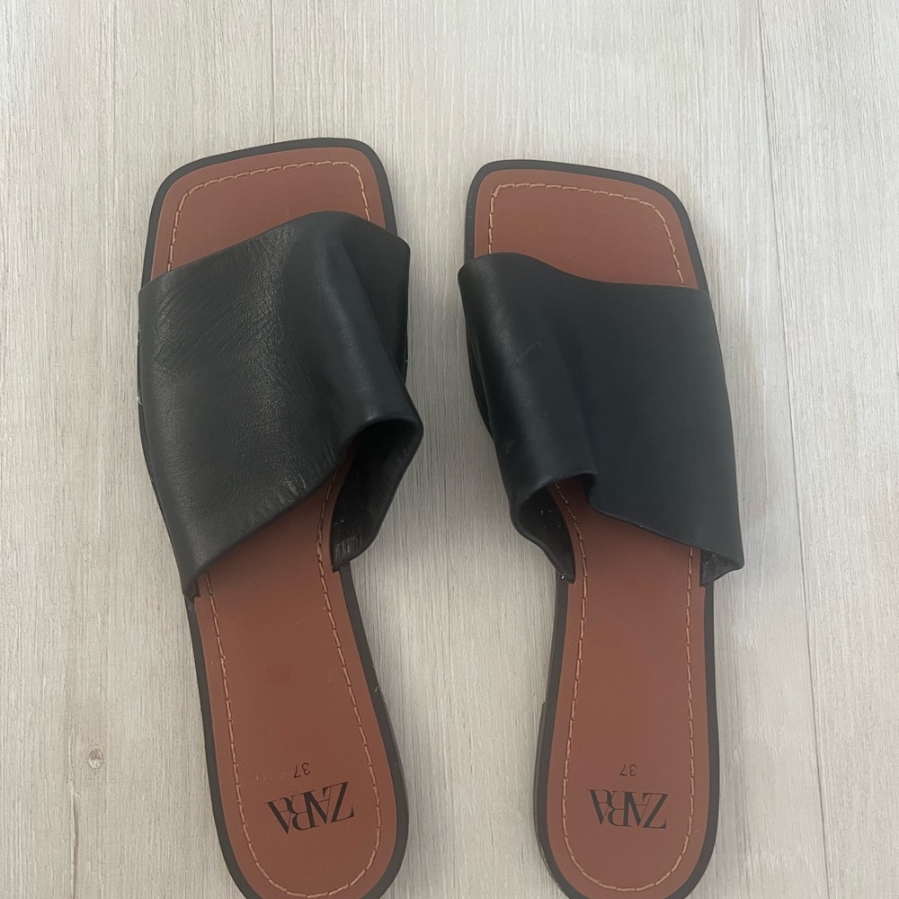 Zara Women's Black Leather Slide Sandals